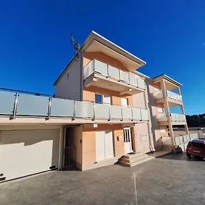  Apartament Valjan